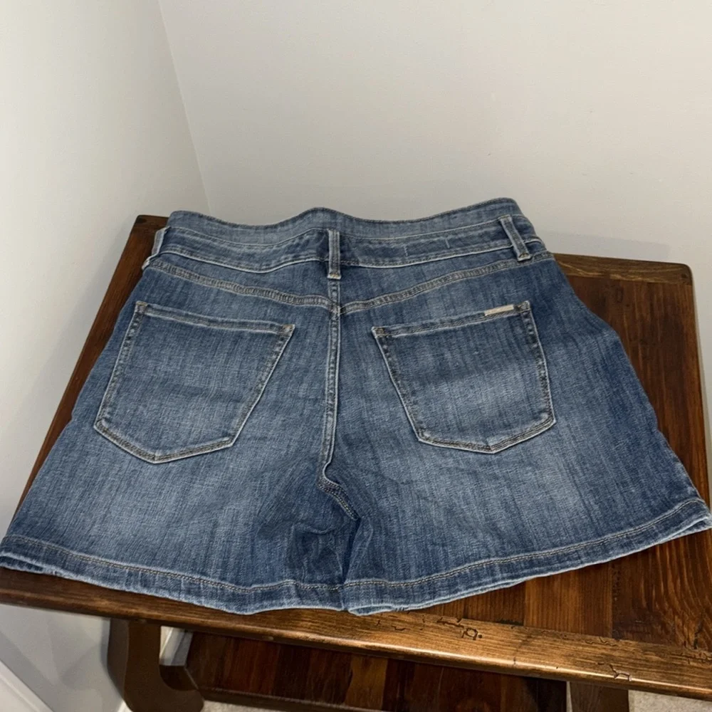 White House Black Market Denim Jean Shorts - Picture 10 of 12